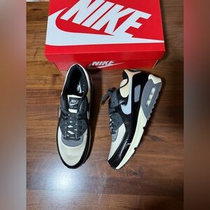 NIKE AIR MAX 90 QS 'SMOKE GREY CROCODILE' Men’s Size 11 Shoes Sneakers Brand new